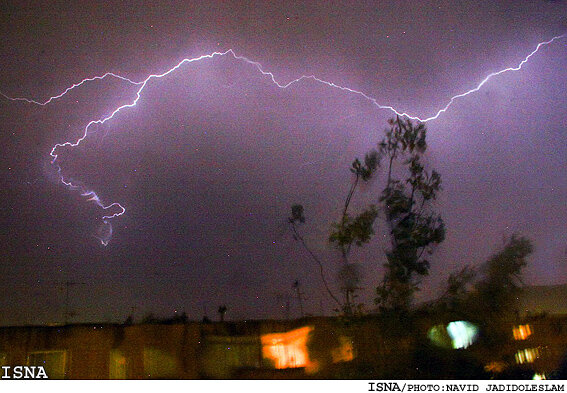 سامانه بارشی در یزد فعال می‌شود