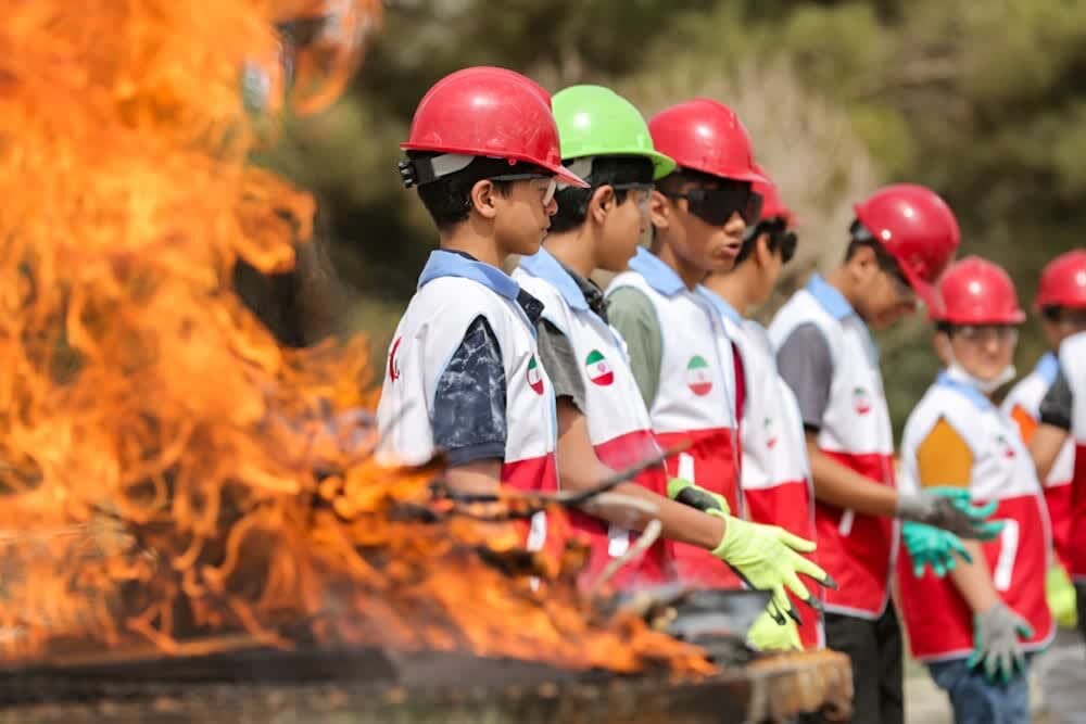 نهادینه‌سازی دانش امدادی در مدارس یزد با طرح ابتکاری هلال احمر